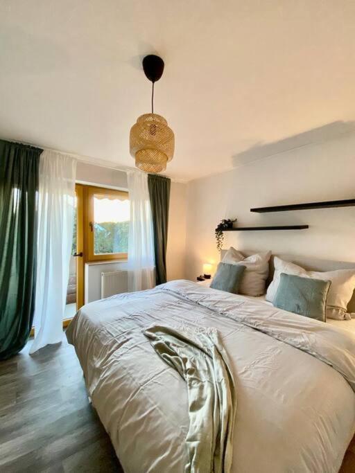 Schoene Zentrale Wohnung Naehe Hb แกร์เมอร์สไฮม์ ภายนอก รูปภาพ
